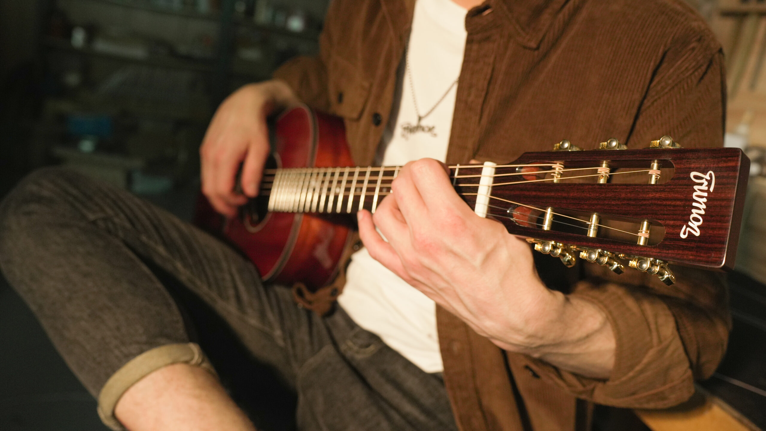 The Craftsmanship Behind Trumon Guitars: Quality You Can Trust